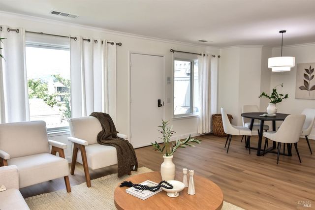 79 Scottsdale Way, Novato, CA 94947