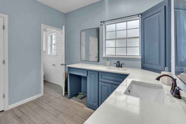 128 Lakeside Oaks Circle, Lakeside, TX 76135