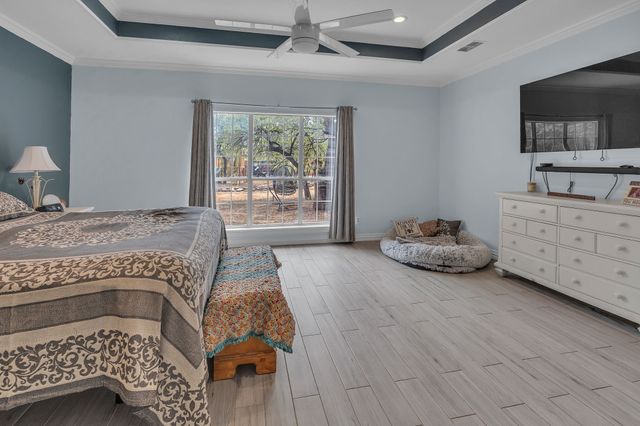 128 Lakeside Oaks Circle, Lakeside, TX 76135