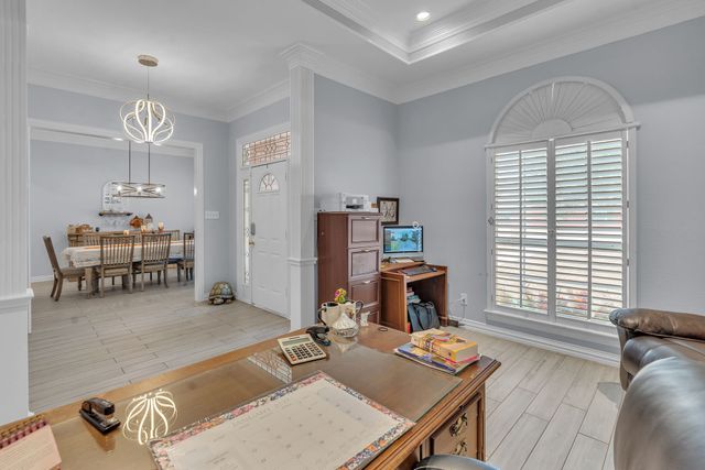 128 Lakeside Oaks Circle, Lakeside, TX 76135