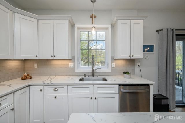 45 Lakeside Avenue, Butler, NJ 07405