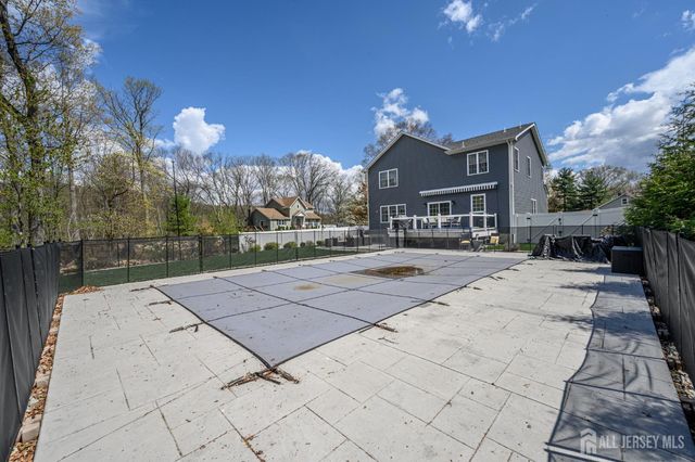 45 Lakeside Avenue, Butler, NJ 07405