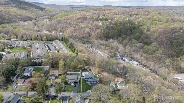 45 Lakeside Avenue, Butler, NJ 07405