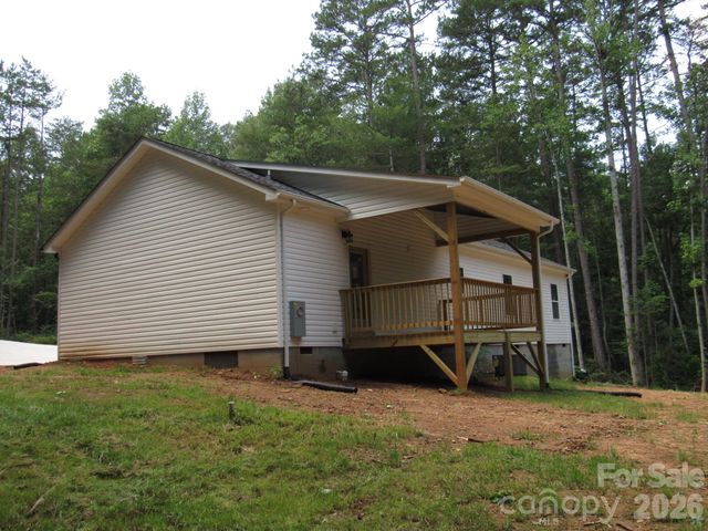 92 Saint Charles Court, Hickory, NC 28601