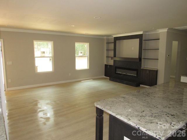 92 Saint Charles Court, Hickory, NC 28601