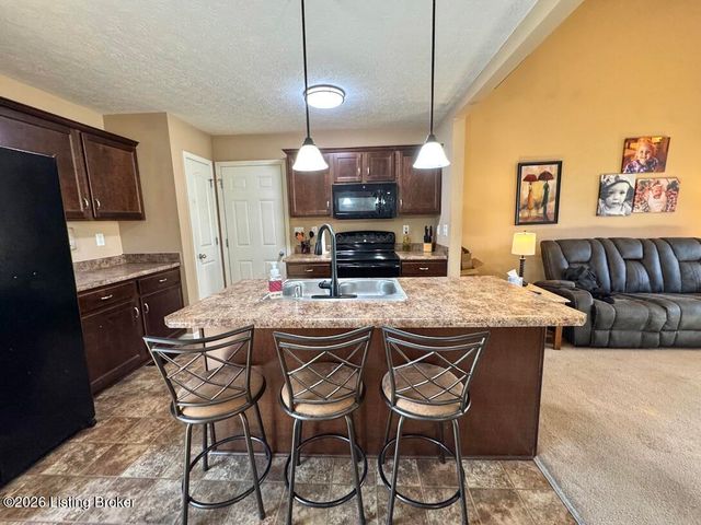 488 Reserves Blvd, Shepherdsville, KY 40165