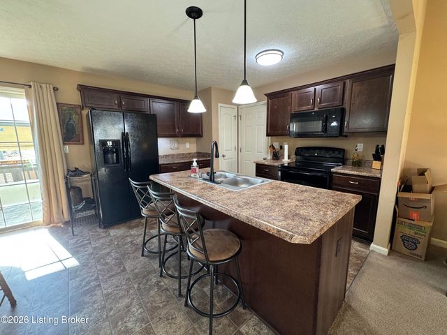 488 Reserves Blvd, Shepherdsville, KY 40165