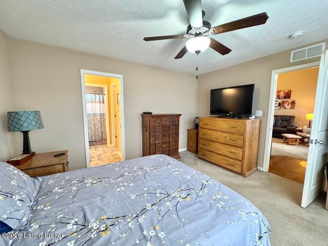 488 Reserves Blvd, Shepherdsville, KY 40165