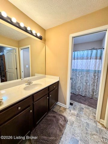 488 Reserves Blvd, Shepherdsville, KY 40165