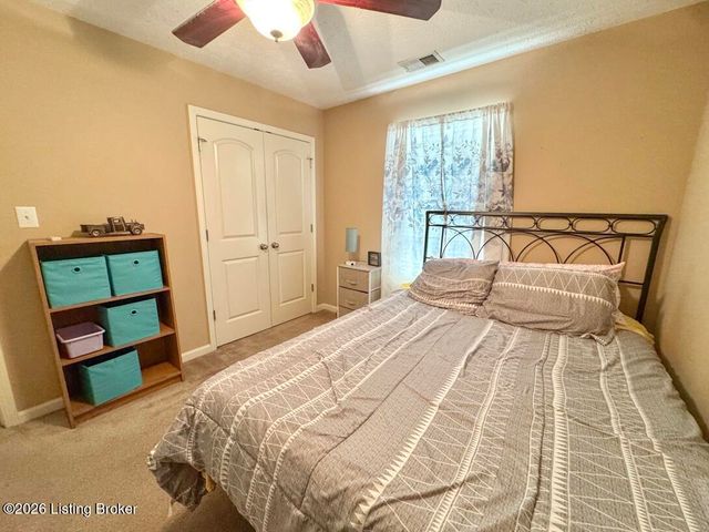 488 Reserves Blvd, Shepherdsville, KY 40165