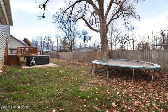 488 Reserves Blvd, Shepherdsville, KY 40165