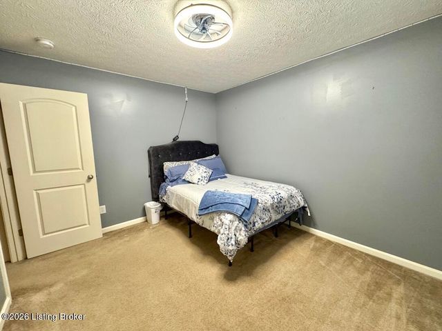 488 Reserves Blvd, Shepherdsville, KY 40165