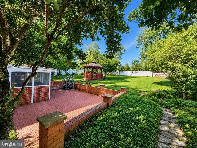 4003 WHISPERING LN, Annandale, VA 22003