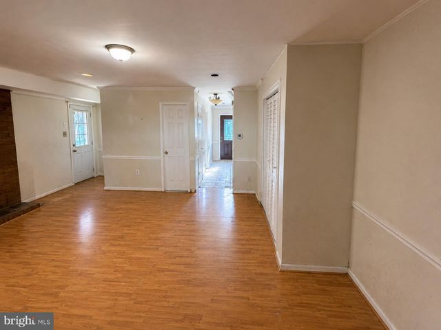 4003 WHISPERING LN, Annandale, VA 22003