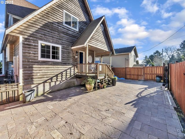 90589 CLARK Rd, Warrenton, OR 97146