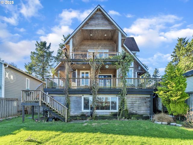 90589 CLARK Rd, Warrenton, OR 97146