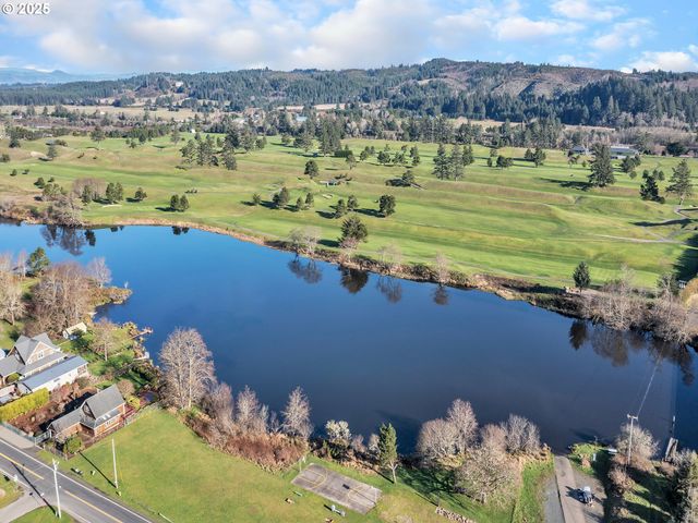 90589 CLARK Rd, Warrenton, OR 97146