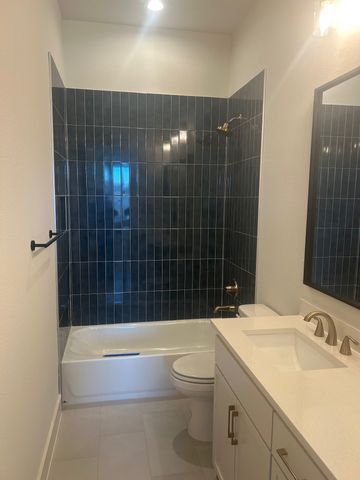 415 E Burks Street, Pilot Point, TX 76258