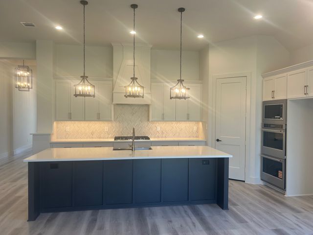 415 E Burks Street, Pilot Point, TX 76258