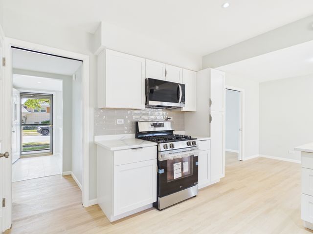 16712 Elm Street, South Holland, IL 60473