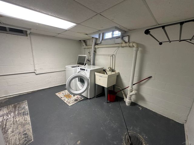 203 Ardussi Avenue, Saginaw, MI 48602