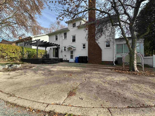 203 Ardussi Avenue, Saginaw, MI 48602