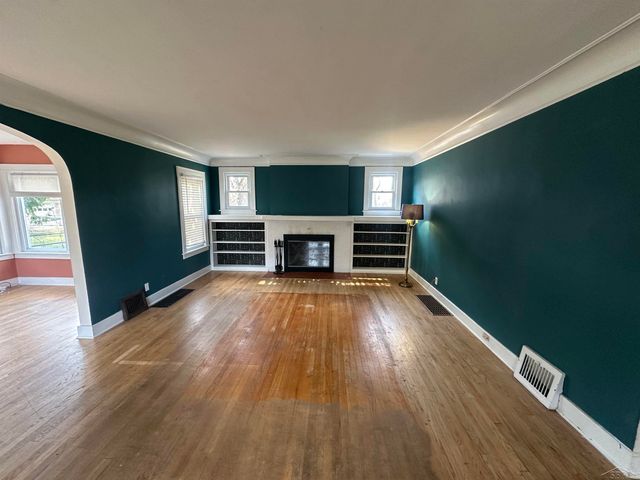 203 Ardussi Avenue, Saginaw, MI 48602