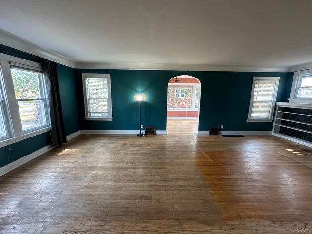 203 Ardussi Avenue, Saginaw, MI 48602