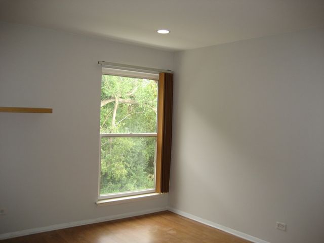 1980 Huntington Boulevard, Hoffman Estates, IL 60169