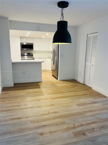 2333 Brickell Ave 308, Miami, FL 33129