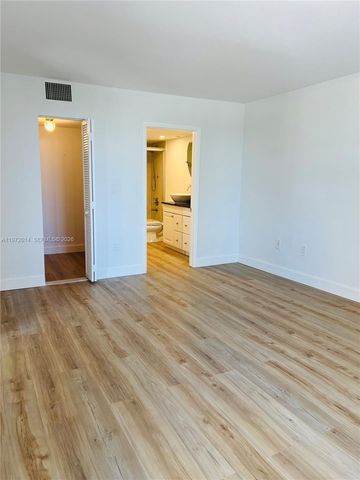 2333 Brickell Ave 308, Miami, FL 33129