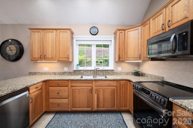 44 Viera Drive, Swannanoa, NC 28778