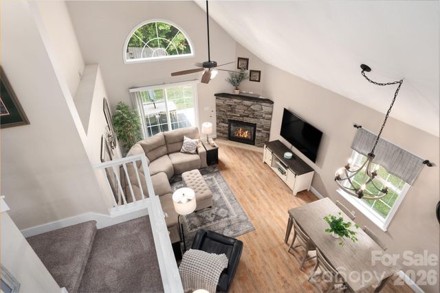 44 Viera Drive, Swannanoa, NC 28778