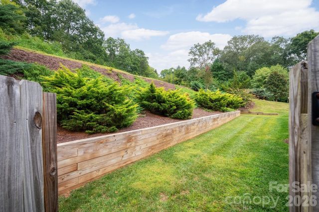 44 Viera Drive, Swannanoa, NC 28778