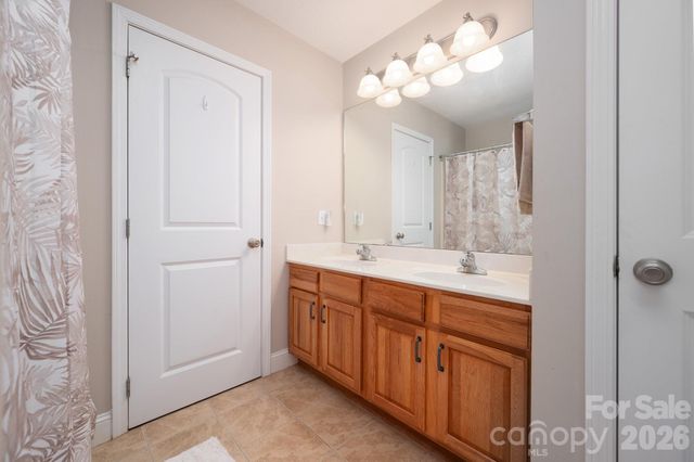 44 Viera Drive, Swannanoa, NC 28778