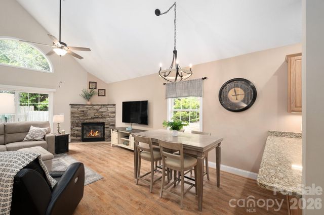 44 Viera Drive, Swannanoa, NC 28778