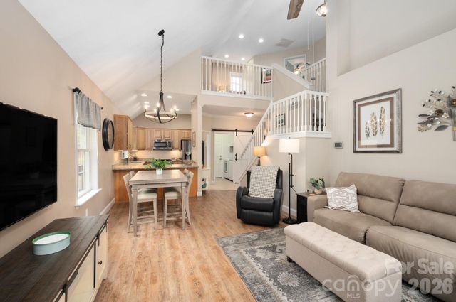 44 Viera Drive, Swannanoa, NC 28778