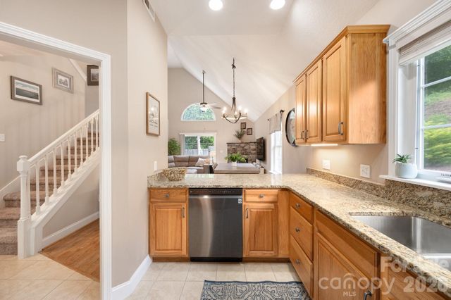 44 Viera Drive, Swannanoa, NC 28778