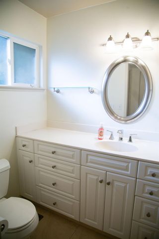 1208 Bristol Ct, Modesto, CA 95350