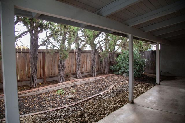 1208 Bristol Ct, Modesto, CA 95350