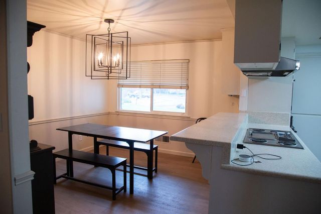 1208 Bristol Ct, Modesto, CA 95350