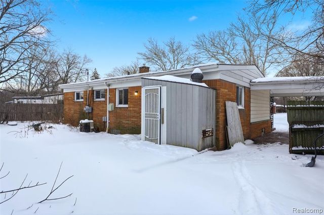 14530 Northfield Boulevard, Oak Park, MI 48237