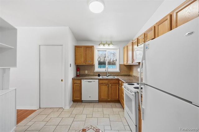 14530 Northfield Boulevard, Oak Park, MI 48237