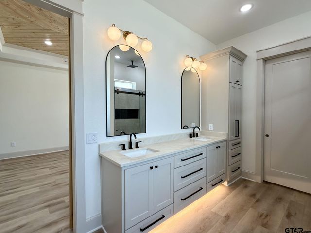 17038 Woodcrest Circle, Lindale, TX 75771