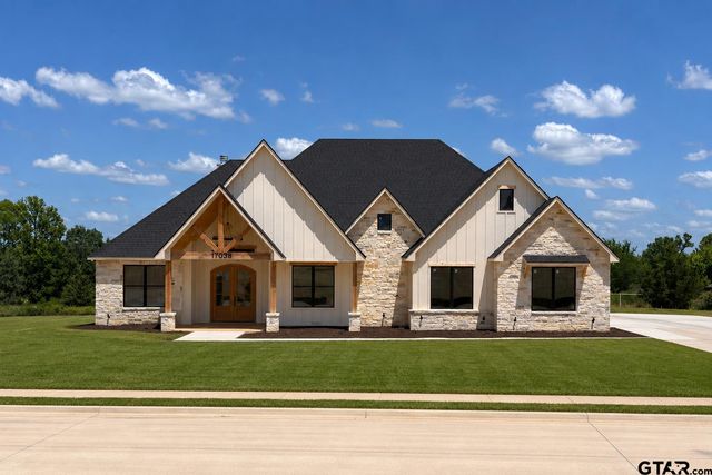 17038 Woodcrest Circle, Lindale, TX 75771