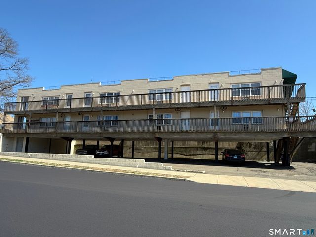 8 Wardwell Street APT 5, Stamford, CT 06902