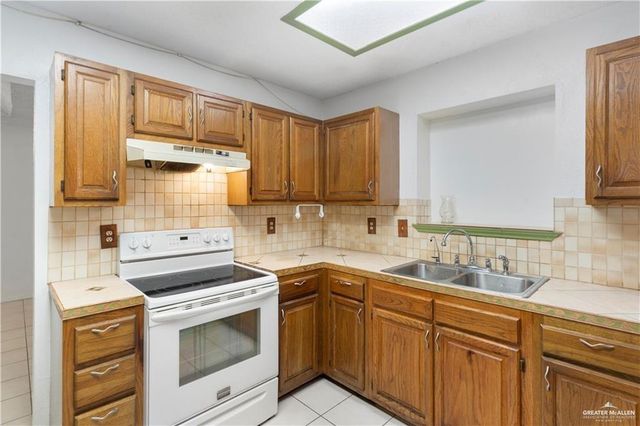 2408 River Oaks Lane, Edinburg, TX 78539