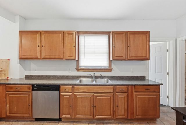 25 East St, Grafton, MA 01536