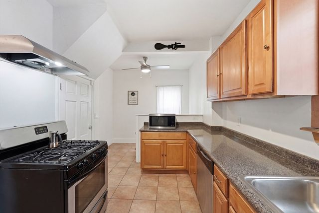 25 East St, Grafton, MA 01536