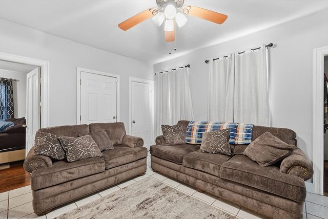 25 East St, Grafton, MA 01536